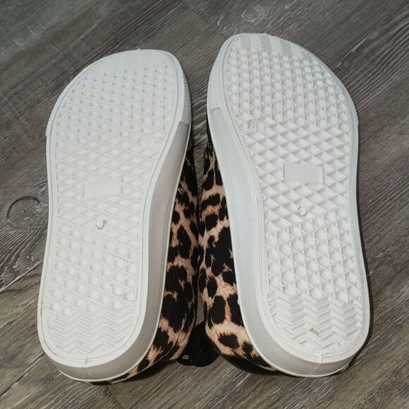 Olivia Miller Girl Leopard print lace up shoes - Picture 7 of 10